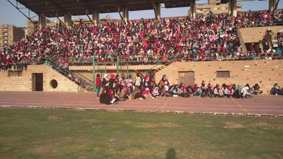 صورة رقم 5 - ملاعب تغص بطلاب الثانوية العامة وليس بجماهير كرة القدم!! صورة رقم 5 - ملاعب تغص بطلاب الثانوية العامة وليس بجماهير كرة القدم!!