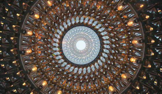 مهما كان حجمك.. من اليوم يمكنك الدخول والتجول في خلية نحل صورة رقم 3 مهما كان حجمك.. من اليوم يمكنك الدخول والتجول في خلية نحل صورة رقم 3