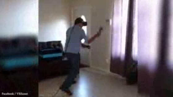 فيديو طريف.. الجد يواجه الاشباح في لعبة فيديو وحفيده يضحك منه صورة رقم 4
