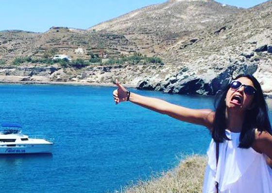 صور غير تقليدية لعروس بدون عريسها في شهر عسل.. امر من المر صورة رقم 1