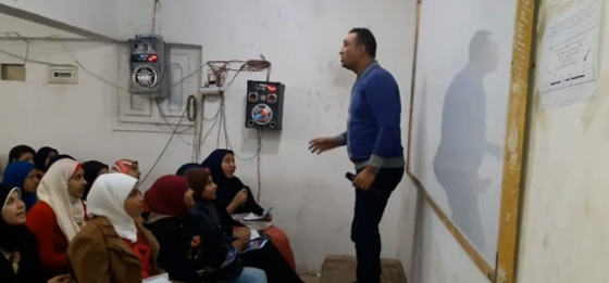 العالمي حسام هارون: مدرس تاريخ يعلم طلابه باغاني المهرجانات الشعبية صورة رقم 1