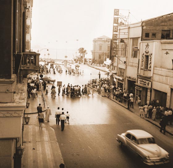  مصيف زمان: رجال يتحزمون كالراقصات ونساء يَلعَبْنَ الطاولة  صورة رقم 7