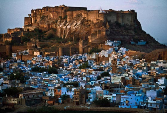 المدينة الزرقاء.. اعجوبة وسط صحراء الهند! فيديو وصور صورة رقم 2