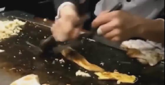 مواقع التواصل تشتعل لسرعة اشخاص في ادائهم لاعمالهم.. شاهدهم صورة رقم 5