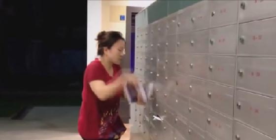 مواقع التواصل تشتعل لسرعة اشخاص في ادائهم لاعمالهم.. شاهدهم صورة رقم 7