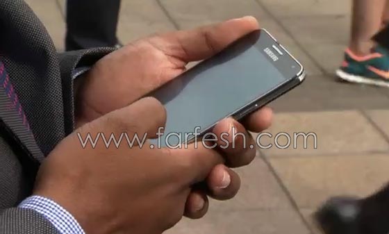 اليد التي تحمل بها هاتفك الخليوي قد تؤثر على قوة الإشارة صورة رقم 3