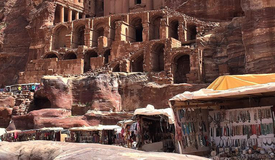 البتراء الاردنية.. ارث سياحي عالمي نادر يعاني من تراجع اهتمام الزائر صورة رقم 1
