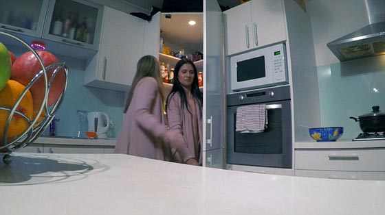 فيديو مضحك: هكذا يسبب الواي فاي تشتت الاسرة.. والحل هو (دولميو)! صورة رقم 10