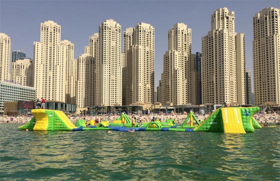 دبي تشهد افتتاح أكبر حديقة مائية عائمة في العالم صورة رقم 2