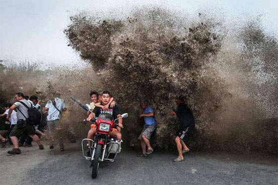 صور مذهلة لظاهرة التنين الفضي على ضفة نهر في الصين صورة رقم 8 صور مذهلة لظاهرة التنين الفضي على ضفة نهر في الصين صورة رقم 8