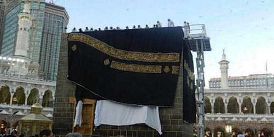 كسوة الكعبة المشرفة الجديدة تكلّف 20 مليون ريال سعودي صورة رقم 3