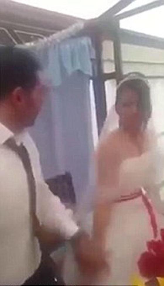 عريس ينهي زواجه بعد ربع ساعة بسبب مزحة لم يحتملها من عروسه! صورة رقم 5