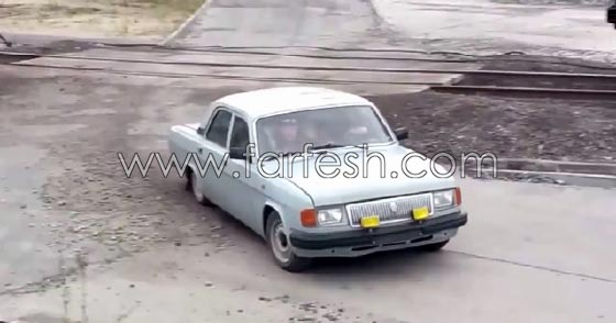 فيديو طريف: هل يمكنك ان تخمّن عدد العمال الروس في هذه السيارة؟ صورة رقم 1 فيديو طريف: هل يمكنك ان تخمّن عدد العمال الروس في هذه السيارة؟ صورة رقم 1