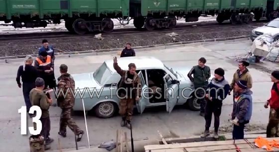 فيديو طريف: هل يمكنك ان تخمّن عدد العمال الروس في هذه السيارة؟ صورة رقم 5 فيديو طريف: هل يمكنك ان تخمّن عدد العمال الروس في هذه السيارة؟ صورة رقم 5