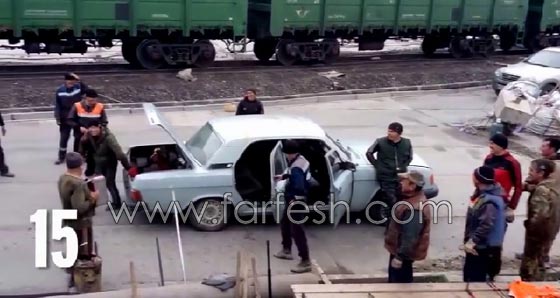 فيديو طريف: هل يمكنك ان تخمّن عدد العمال الروس في هذه السيارة؟ صورة رقم 6 فيديو طريف: هل يمكنك ان تخمّن عدد العمال الروس في هذه السيارة؟ صورة رقم 6