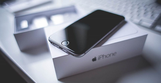  الفنون جنون: شمعة ابل تمكنك من شم رائحة  هاتف ايفون! صورة رقم 5