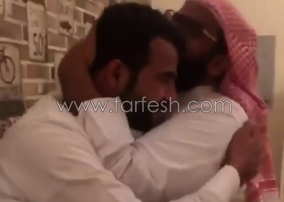  فيديو طريف: مقلب يجعل شيخ  يهرب مسرعا خلال رقية شاب مسحور صورة رقم 5