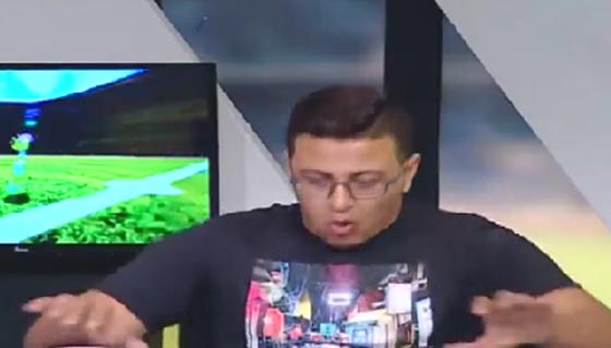 شاب مصري يتعرض لموقف مضحك وهو يقلد معلق رياضي.. فيديو صورة رقم 1