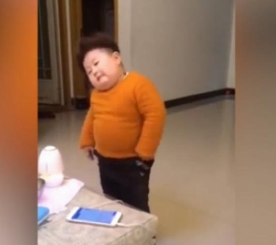 فيديو طريف: طفل صيني ثقيل الوزن خفيف الدم في وصلة رقص حماسية  صورة رقم 3