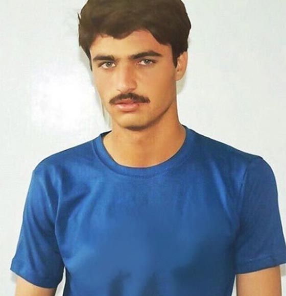 هكذا تحول بائع شاي باكستاني إلى عارض أزياء بفضل صورة واحدة! صورة رقم 9 هكذا تحول بائع شاي باكستاني إلى عارض أزياء بفضل صورة واحدة! صورة رقم 9