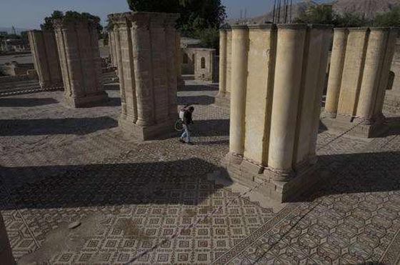وزيرة الآثار الفلسطينية تكشف عن اكبر فسيفساء بالعالم في اريحا صورة رقم 4 وزيرة الآثار الفلسطينية تكشف عن اكبر فسيفساء بالعالم في اريحا صورة رقم 4