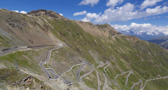 صور أغرب الشوارع الخطيرة في العالم ومنها شارع الموت! صورة رقم 2 صور أغرب الشوارع الخطيرة في العالم ومنها شارع الموت! صورة رقم 2