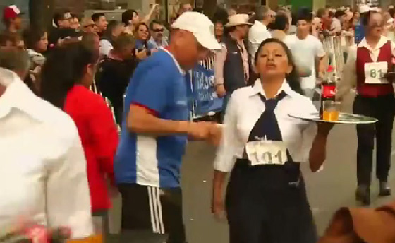 فيديو طريف: مسابقة أسرع نادل ونادلة ي الأرجنتين صورة رقم 3 فيديو طريف: مسابقة أسرع نادل ونادلة ي الأرجنتين صورة رقم 3