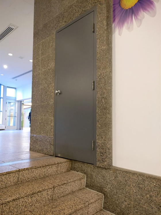 اضحك مع 69 خطأ هندسي معماري في ابنية ومنازل حول العالم صورة رقم 6 اضحك مع 69 خطأ هندسي معماري في ابنية ومنازل حول العالم صورة رقم 6