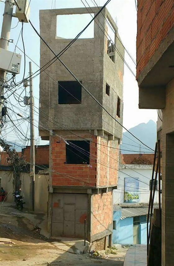 اضحك مع 69 خطأ هندسي معماري في ابنية ومنازل حول العالم صورة رقم 55 اضحك مع 69 خطأ هندسي معماري في ابنية ومنازل حول العالم صورة رقم 55