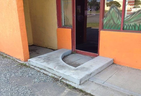 اضحك مع 69 خطأ هندسي معماري في ابنية ومنازل حول العالم صورة رقم 56 اضحك مع 69 خطأ هندسي معماري في ابنية ومنازل حول العالم صورة رقم 56