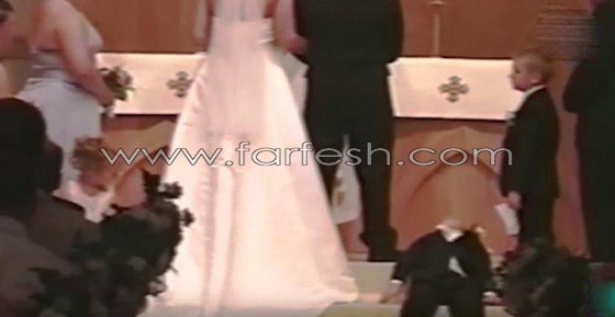 فيديو مضحك: ردود فعل الأطفال تعكس براءتهم وشقاوتهم في الأعراس صورة رقم 2 فيديو مضحك: ردود فعل الأطفال تعكس براءتهم وشقاوتهم في الأعراس صورة رقم 2
