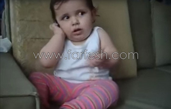 فيديو مضحك.. لطفلة وهي تتحدث بالهاتف صورة رقم 2 فيديو مضحك.. لطفلة وهي تتحدث بالهاتف صورة رقم 2