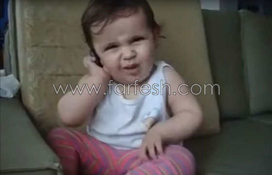 فيديو مضحك.. لطفلة وهي تتحدث بالهاتف صورة رقم 4 فيديو مضحك.. لطفلة وهي تتحدث بالهاتف صورة رقم 4