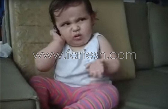 فيديو مضحك.. لطفلة وهي تتحدث بالهاتف صورة رقم 5 فيديو مضحك.. لطفلة وهي تتحدث بالهاتف صورة رقم 5