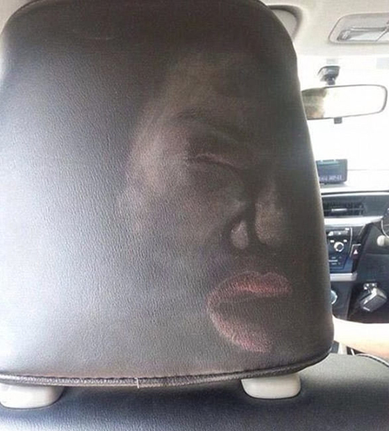 صورة مضحكة اثارت الشكوك لفتاة انطبع مكياجهاعلى مقعد السيارة! صورة رقم 7 صورة مضحكة اثارت الشكوك لفتاة انطبع مكياجهاعلى مقعد السيارة! صورة رقم 7