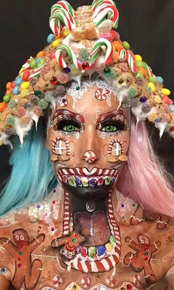 خبيرة مكياج تحول وجهها الى فم كبير يبتلع حلوى الكريسماس.. فيديو صورة رقم 3 خبيرة مكياج تحول وجهها الى فم كبير يبتلع حلوى الكريسماس.. فيديو صورة رقم 3