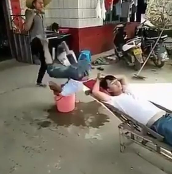 فيديو مضحك: مشاهد محرجة سببها المزاح صورة رقم 2