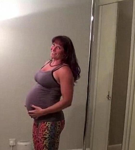 امرأة حامل ترقص على عمود حتى لحظة وضع مولودها.. فيديو صورة رقم 4