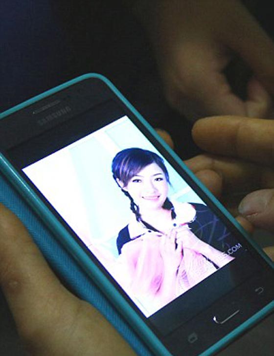 عشرة ايام من انتظار الحبيبة في المطار تنتهي بمفاجأة صورة رقم 4