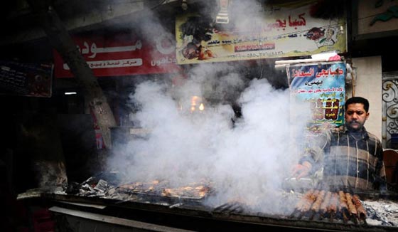 الذ أطعمة الشوارع في العالم.. من بانكوك الى مراكش مرورا بالقاهرة صورة رقم 6 الذ أطعمة الشوارع في العالم.. من بانكوك الى مراكش مرورا بالقاهرة صورة رقم 6