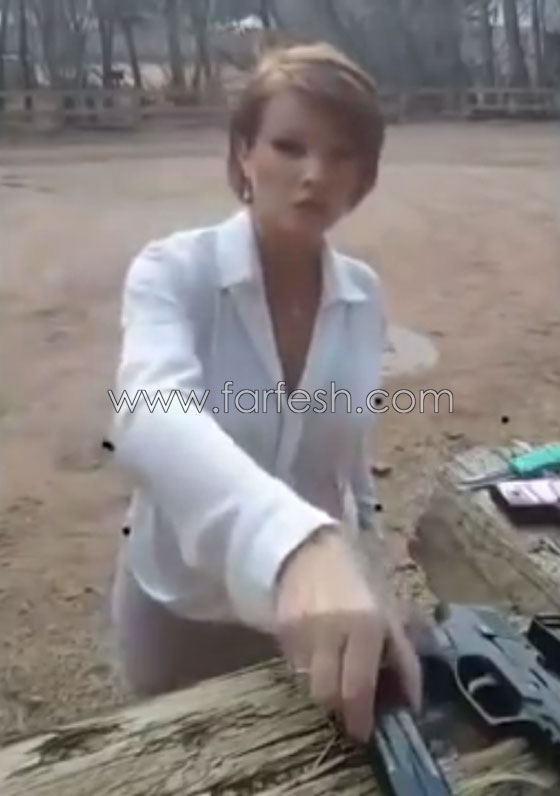 لن تصدق ماذا تخفي هذه الفتاة الحسناء تحت ثيابها.. فيديو صورة رقم 9