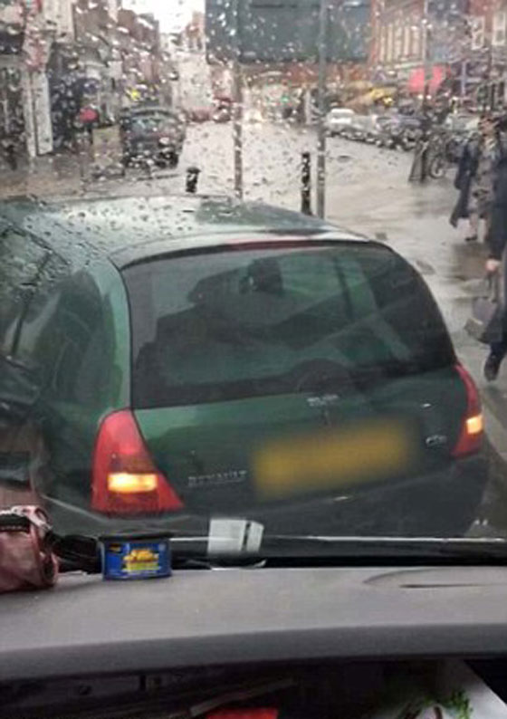 فيديو طريف.. خبث الرجال جعلهم يسخرون من هذه المرأة! صورة رقم 6