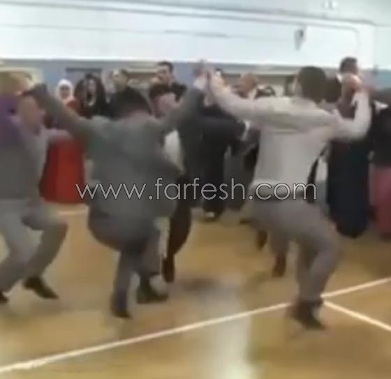 بالفيديو.. شاب يشعل فيس بوك برقصته صورة رقم 8
