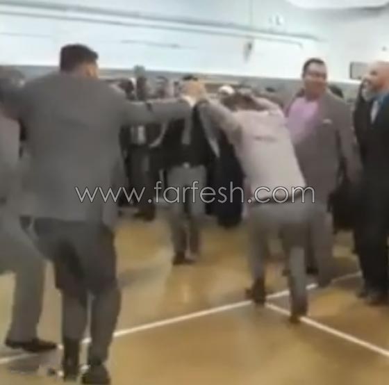 بالفيديو.. شاب يشعل فيس بوك برقصته صورة رقم 10