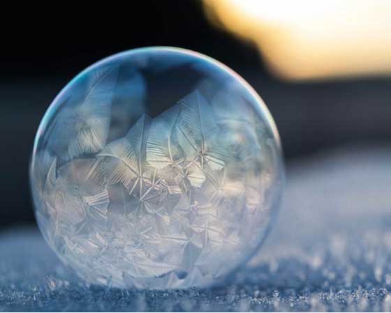 صور رائعة لتحول فقاعات سائلة إلى جليد صورة رقم 6