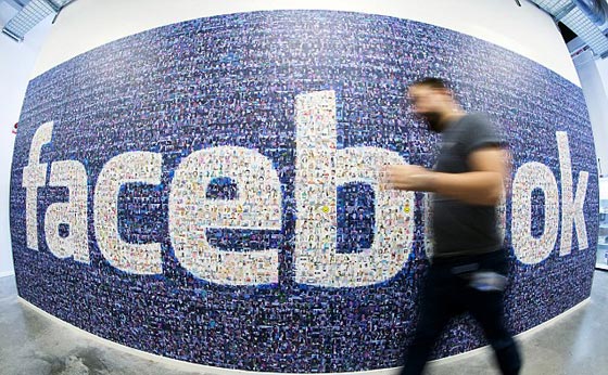 بعد الانتحار.. فيسبوك يتورط مجددا بقضية اغتصاب بالبث المباشر صورة رقم 2 بعد الانتحار.. فيسبوك يتورط مجددا بقضية اغتصاب بالبث المباشر صورة رقم 2