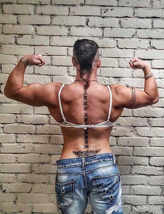 اقوى امرأة في روسيا تجر عربتي ترام وزنهما 18 طناً صورة رقم 7 اقوى امرأة في روسيا تجر عربتي ترام وزنهما 18 طناً صورة رقم 7