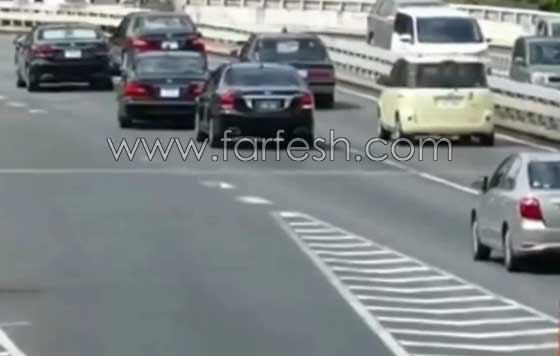 فيديو طريف.. هكذا يسير موكب رئيس الوزراء الياباني في الشارع! صورة رقم 6