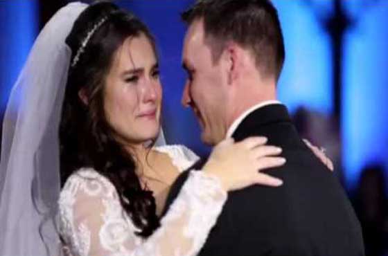 لحظات لا توصف قلبت لحظة بكاء عروس الى فرحة غامرة.. فيديو صورة رقم 12