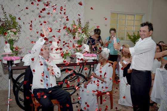  صور اكبر عروس بالعالم: عمرها 106 سنوات وعريسها 66 عاما! صورة رقم 3